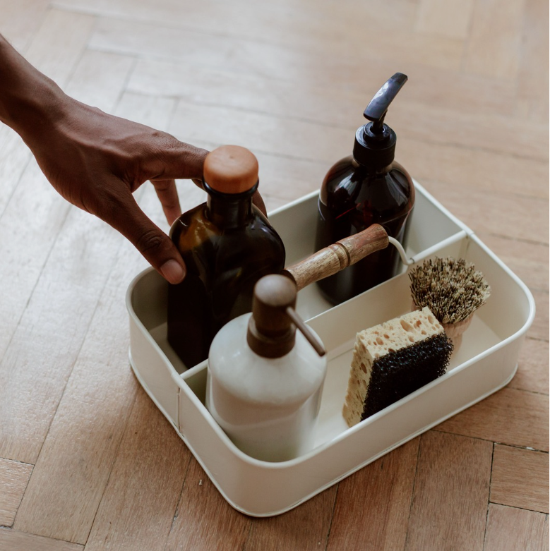 Eco Cheeks Sparkle Safely: Eco-Cheeks' Guide to Eco-friendly Cleaning Products